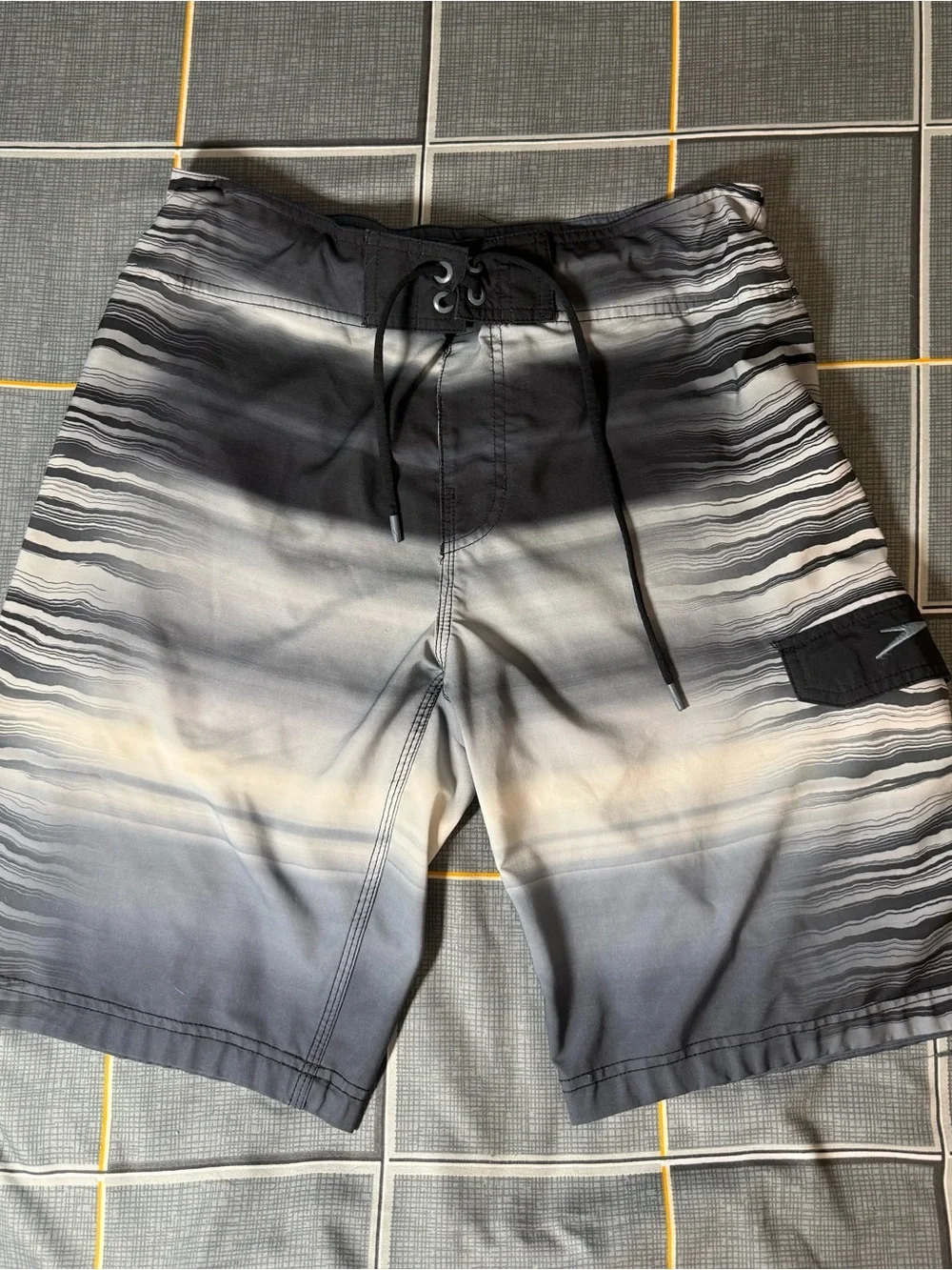 ☀️🖤Speedo Men's Gray Gradient Swim Boardshorts - Modern Swimwear Size 32